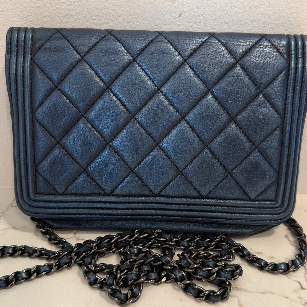 Chanel Boy Wallet on Chain - Picture 4 of 9